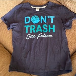 Recycled Threads tshirt, M, never worn. Don’t trash our future